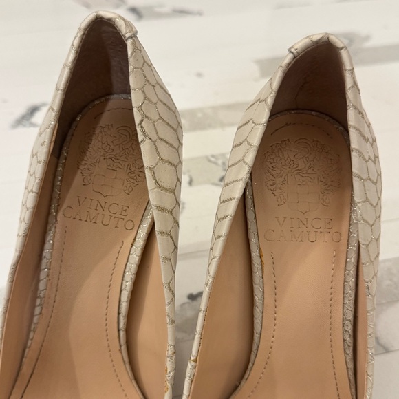 Vince Camuto Savilla Snake Embossed Design Dress Pumps - Picture 6 of 14